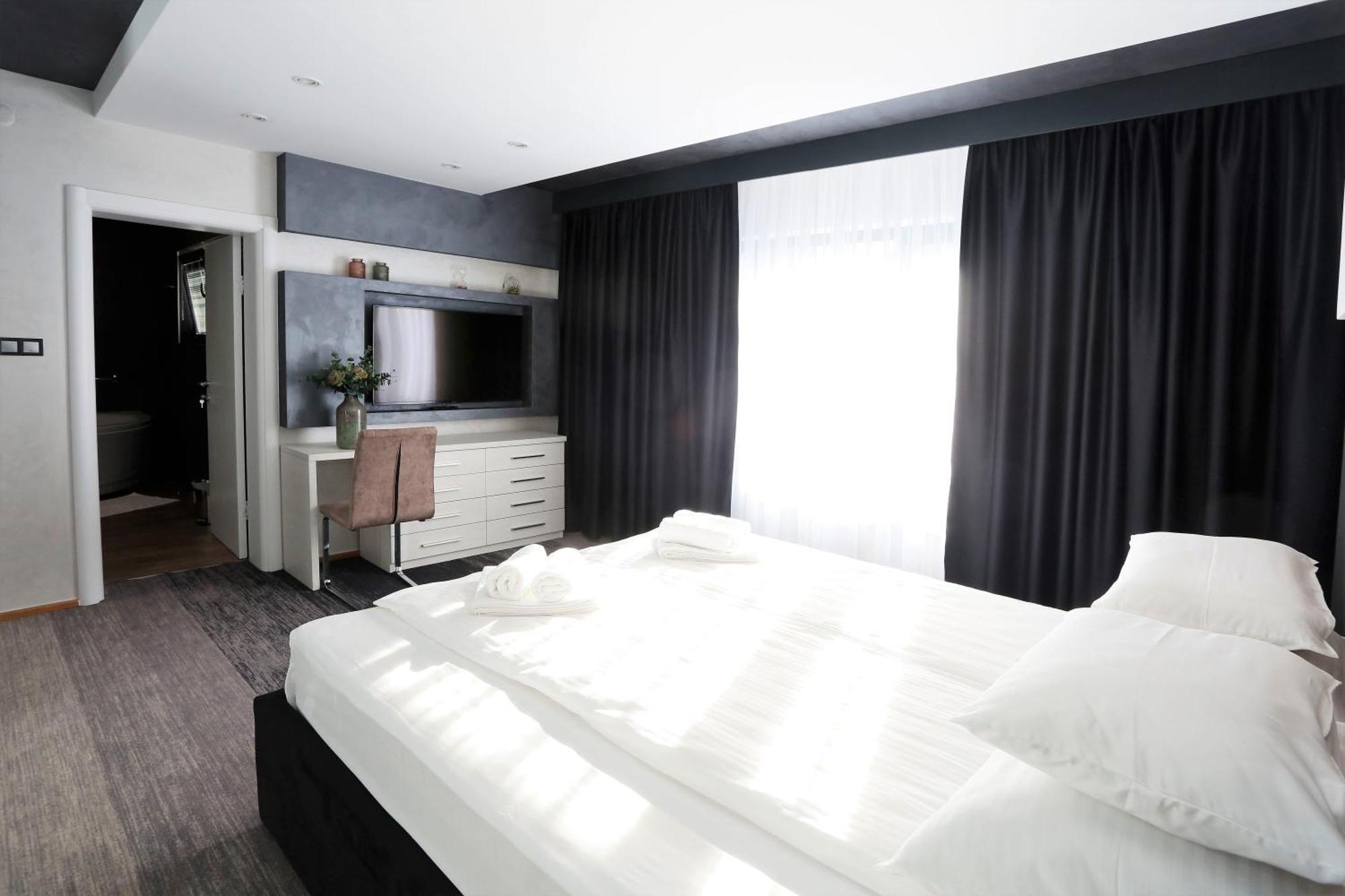 Carpe Diem Boutique Hotel Зениця Екстер'єр фото
