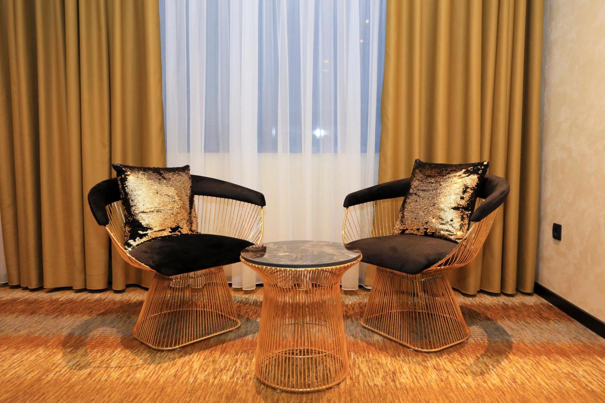 Carpe Diem Boutique Hotel Зениця Екстер'єр фото