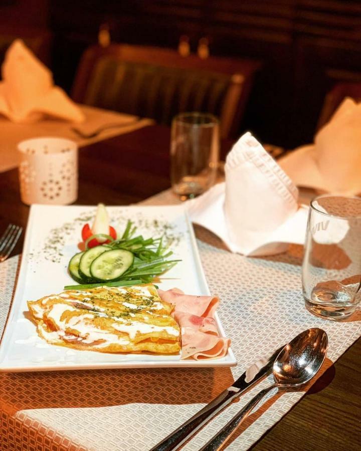 Carpe Diem Boutique Hotel Зениця Екстер'єр фото