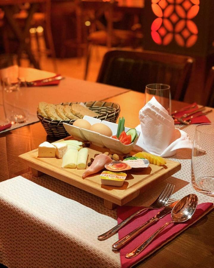 Carpe Diem Boutique Hotel Зениця Екстер'єр фото