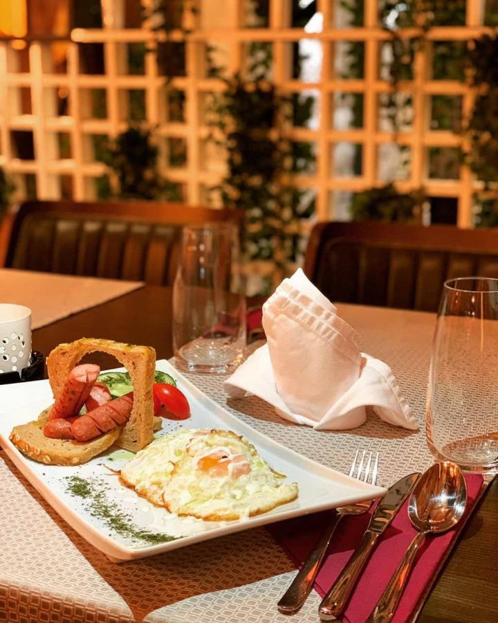 Carpe Diem Boutique Hotel Зениця Екстер'єр фото